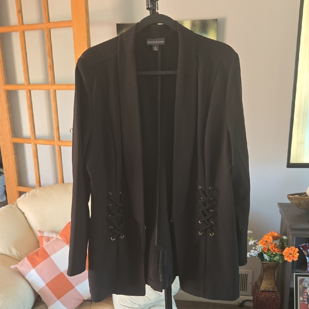 BOLD elements Women's Black Open Blazer with Lace-Up Sides  🖤